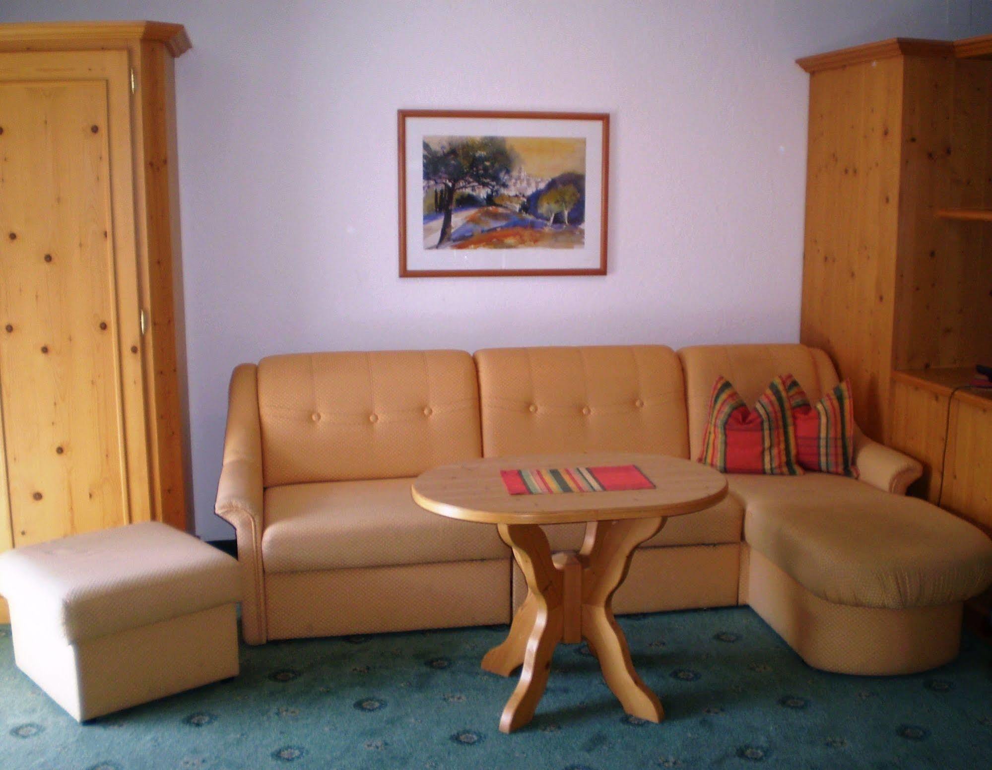 Apart Hotel Garni Strasser Zell am Ziller Exterior photo